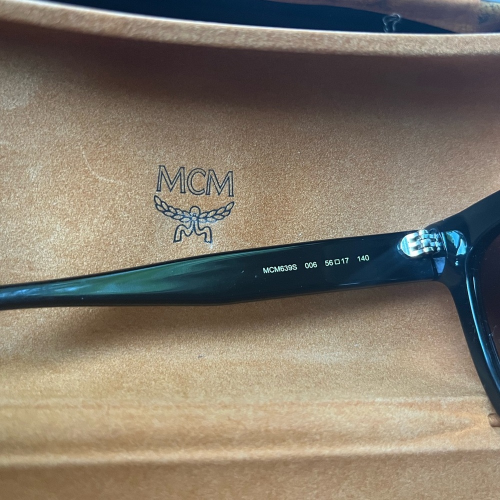 EUC MCM - 56mm Cat Eye Sunglasses
black visetos - Picture 5 of 6